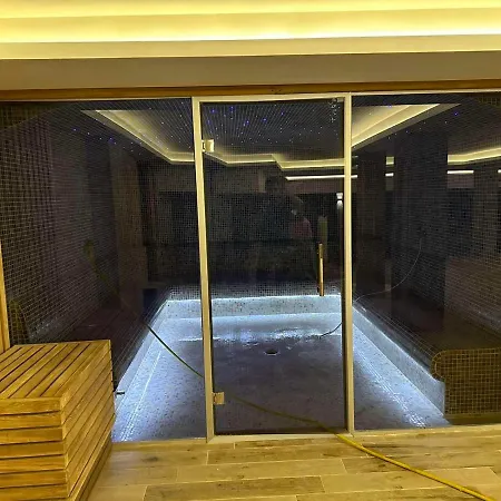 Apartman Pleasure M4 Milmari